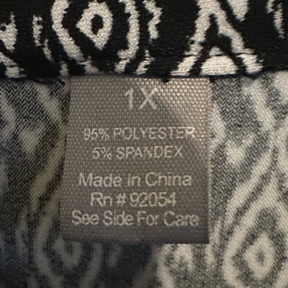 WTB3. NWOT Mixed Print Blouse | 1X - Picture 7 of 7